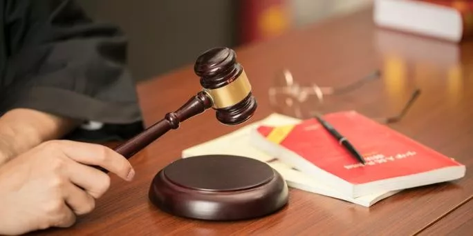 房产纠纷怎么选律师