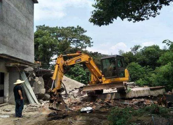 企业拆迁下岗职工赔偿多少